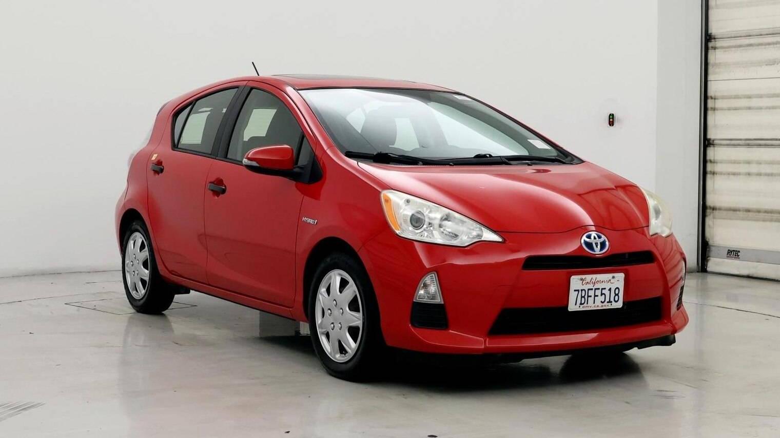 TOYOTA PRIUS C 2013 JTDKDTB39D1033729 image